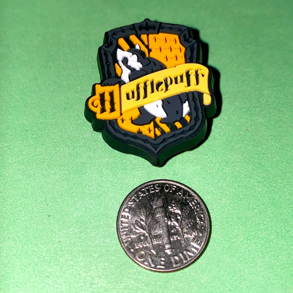 (10 for $15) Hufferpuff Flag Harry Potter Croc Charms